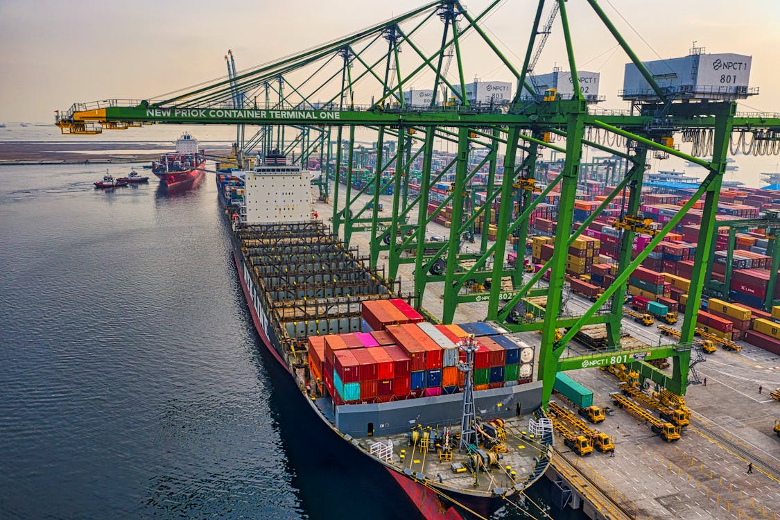 major trade agreements shaping global container shipping at port